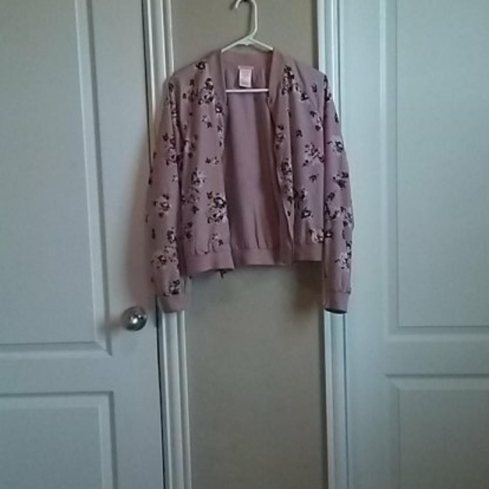 Zhilaration,small,light pink with flowers